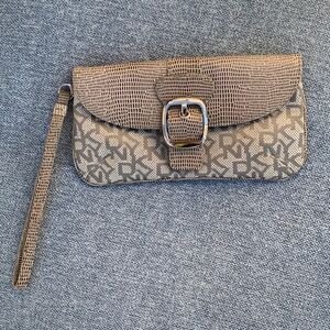DKNY Tan and Brown Clutch Bag $4.99 shipping 📦